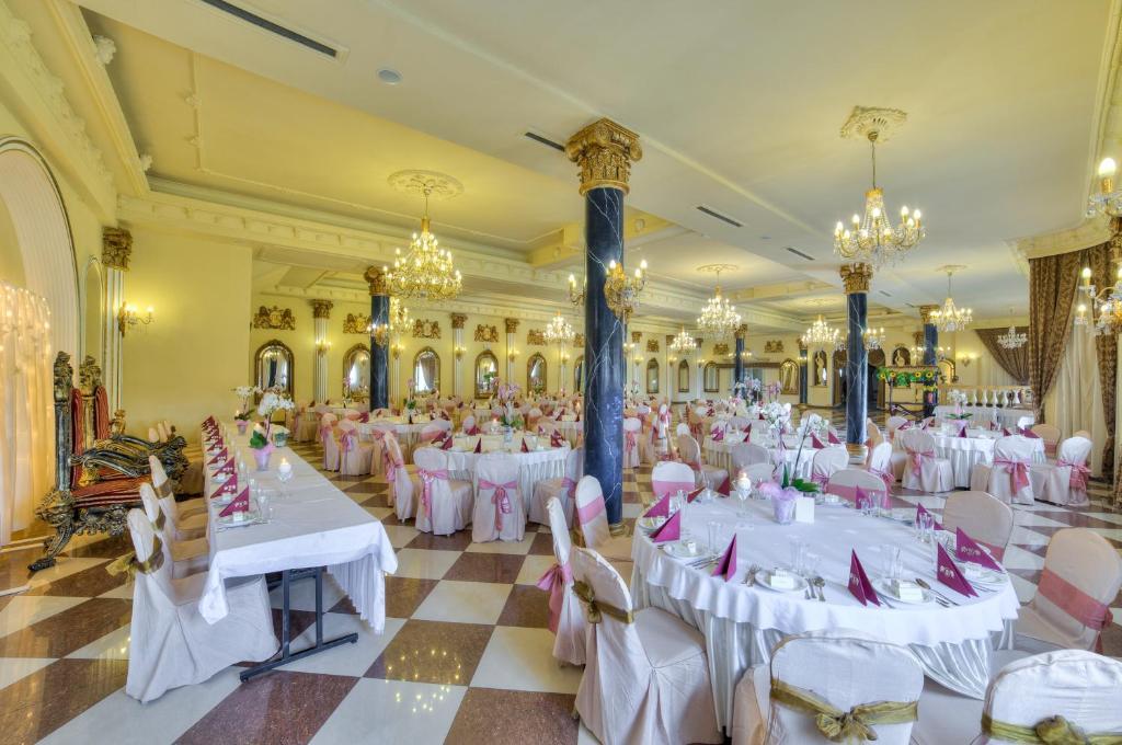 Hotel Krolewski Janów Lubelski Exteriér fotografie