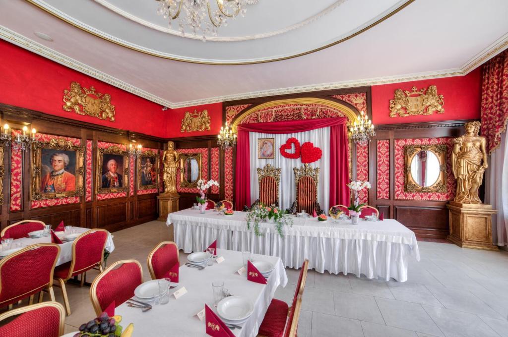 Hotel Krolewski Janów Lubelski Exteriér fotografie