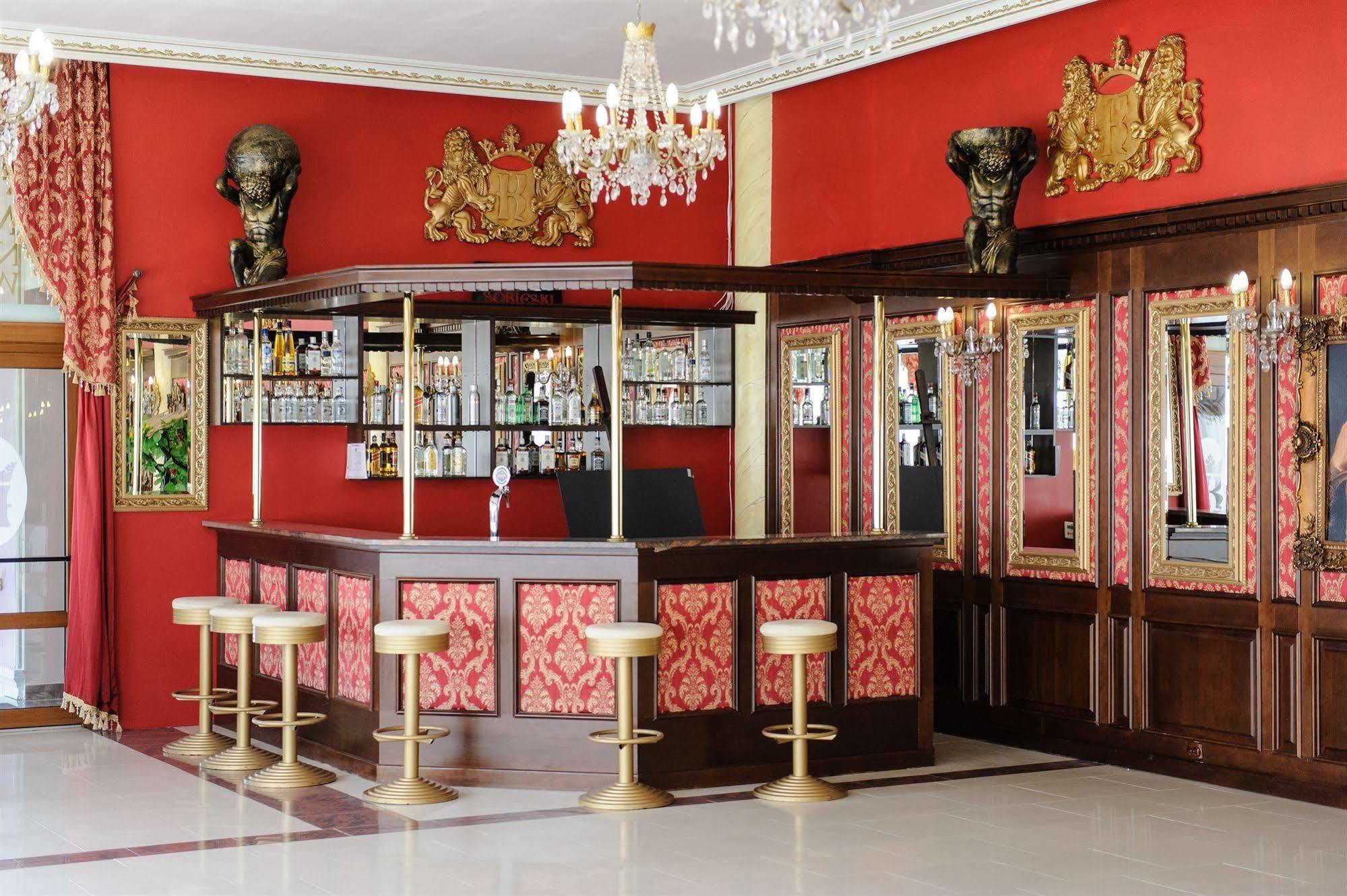 Hotel Krolewski Janów Lubelski Exteriér fotografie
