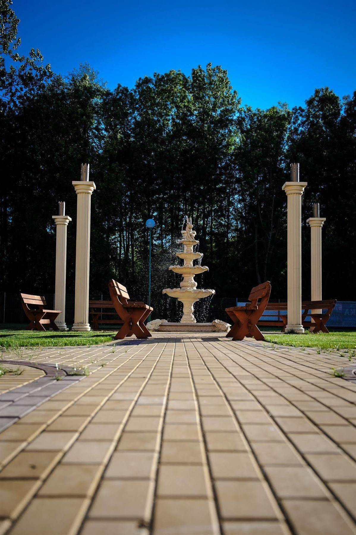 Hotel Krolewski Janów Lubelski Exteriér fotografie