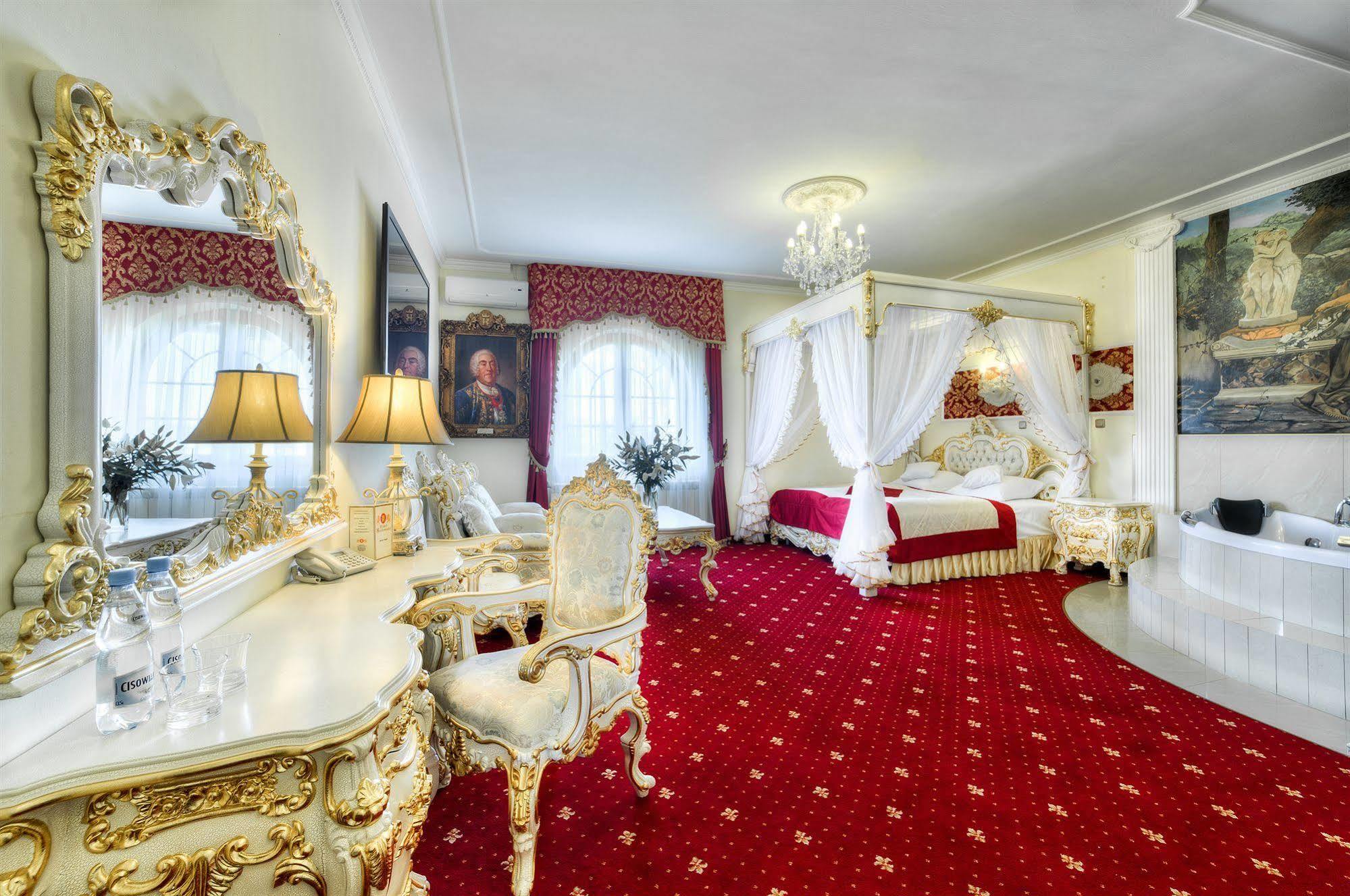 Hotel Krolewski Janów Lubelski Exteriér fotografie